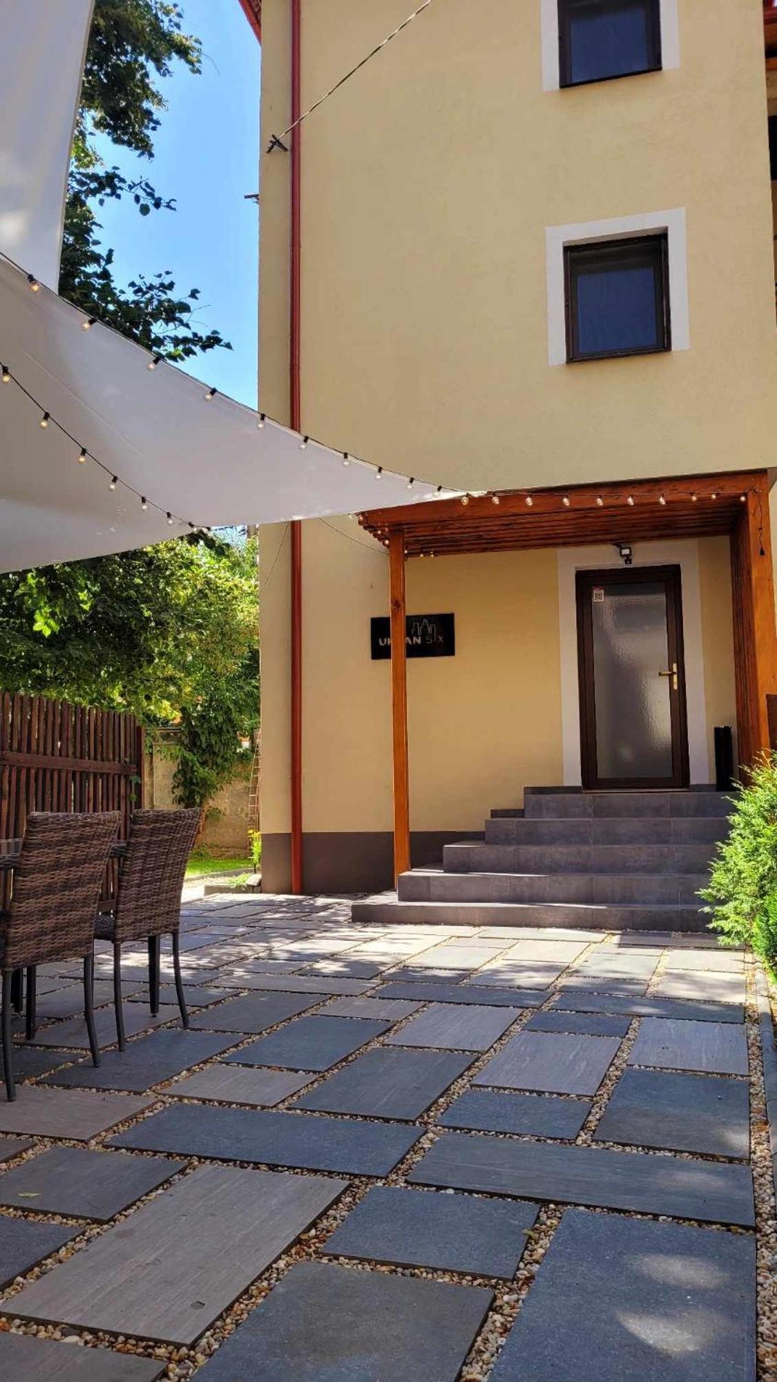 Urban Six Apartments Fagaras Luaran gambar