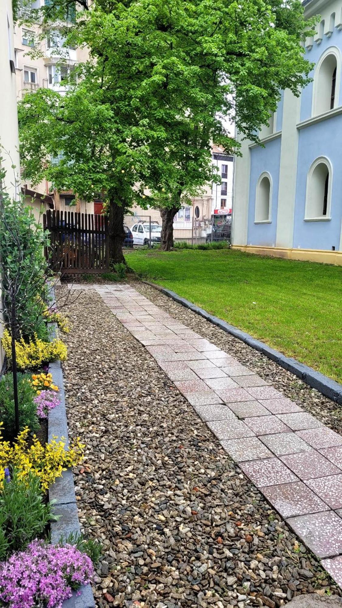 Urban Six Apartments Fagaras Luaran gambar