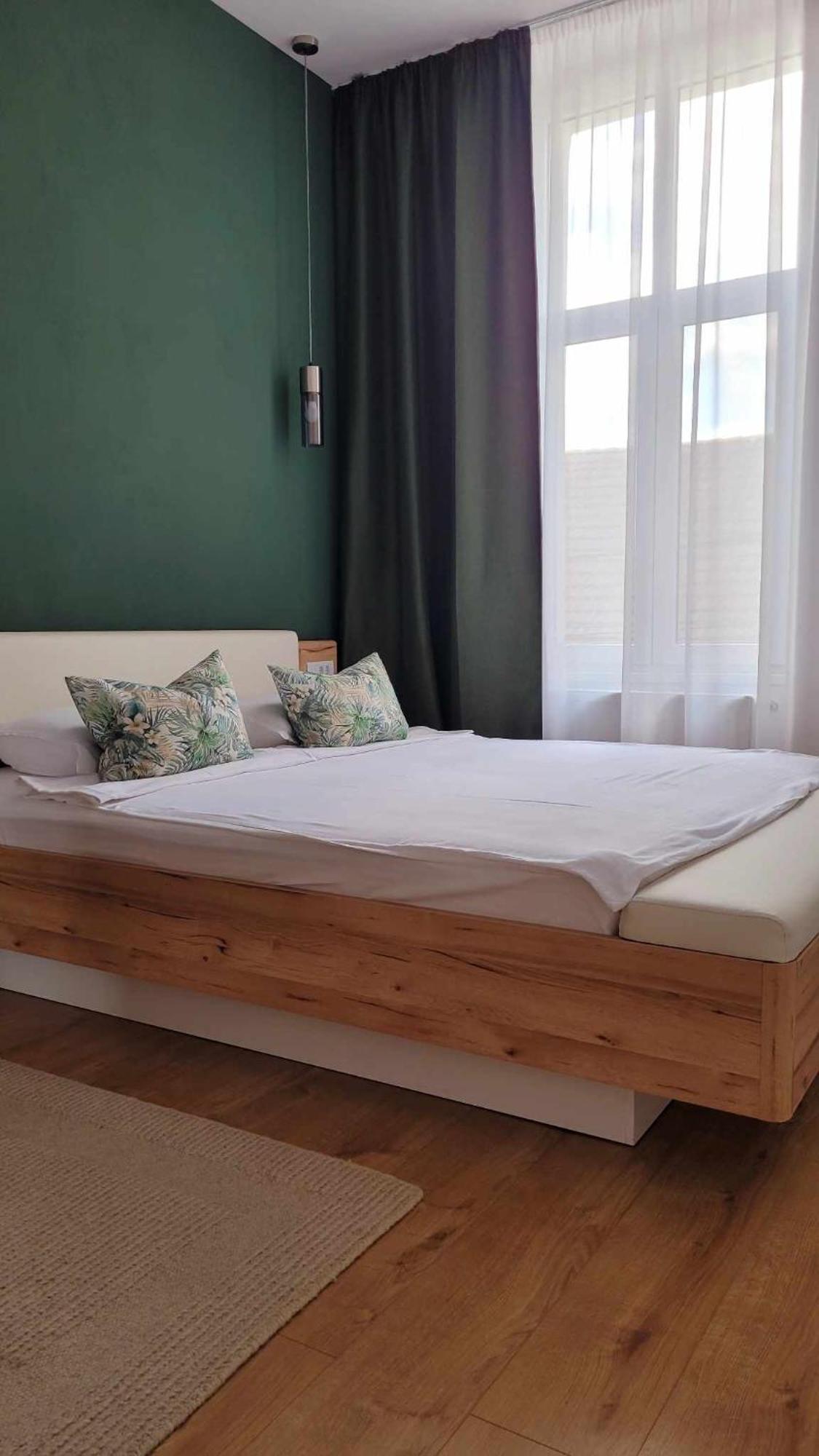 Urban Six Apartments Fagaras Luaran gambar