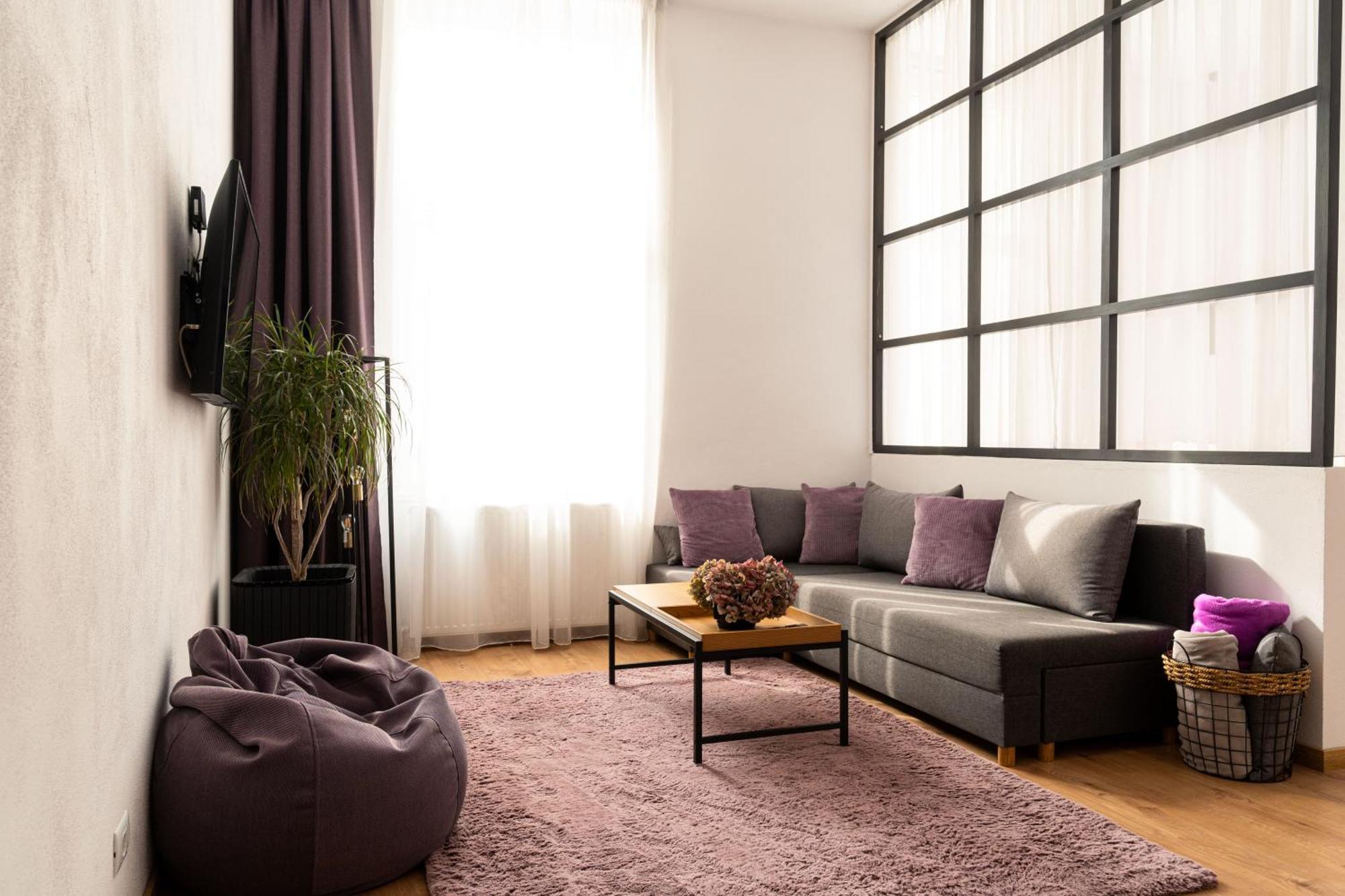 Urban Six Apartments Fagaras Luaran gambar