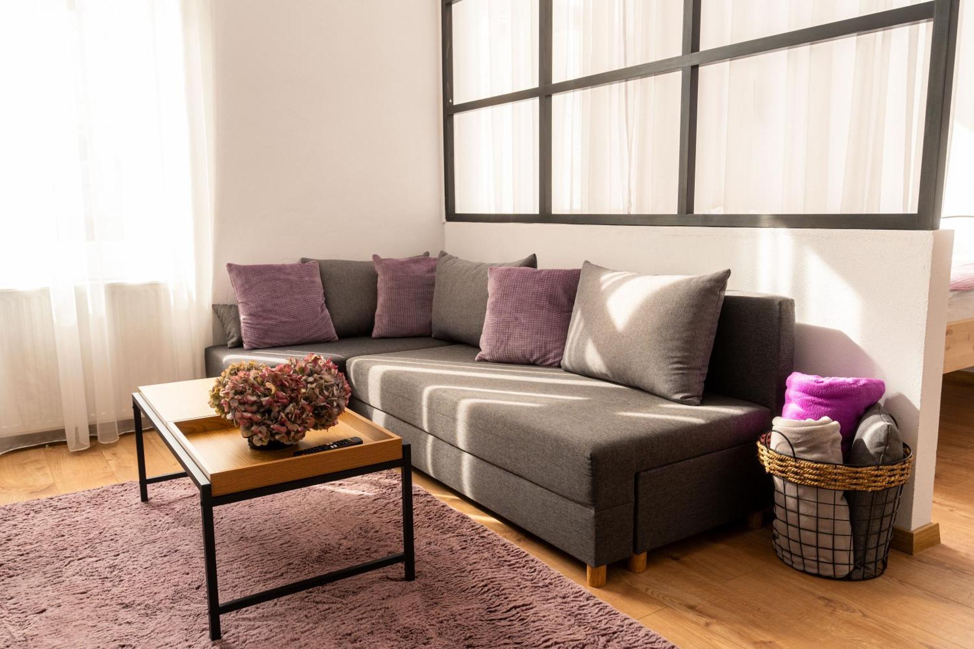 Urban Six Apartments Fagaras Luaran gambar