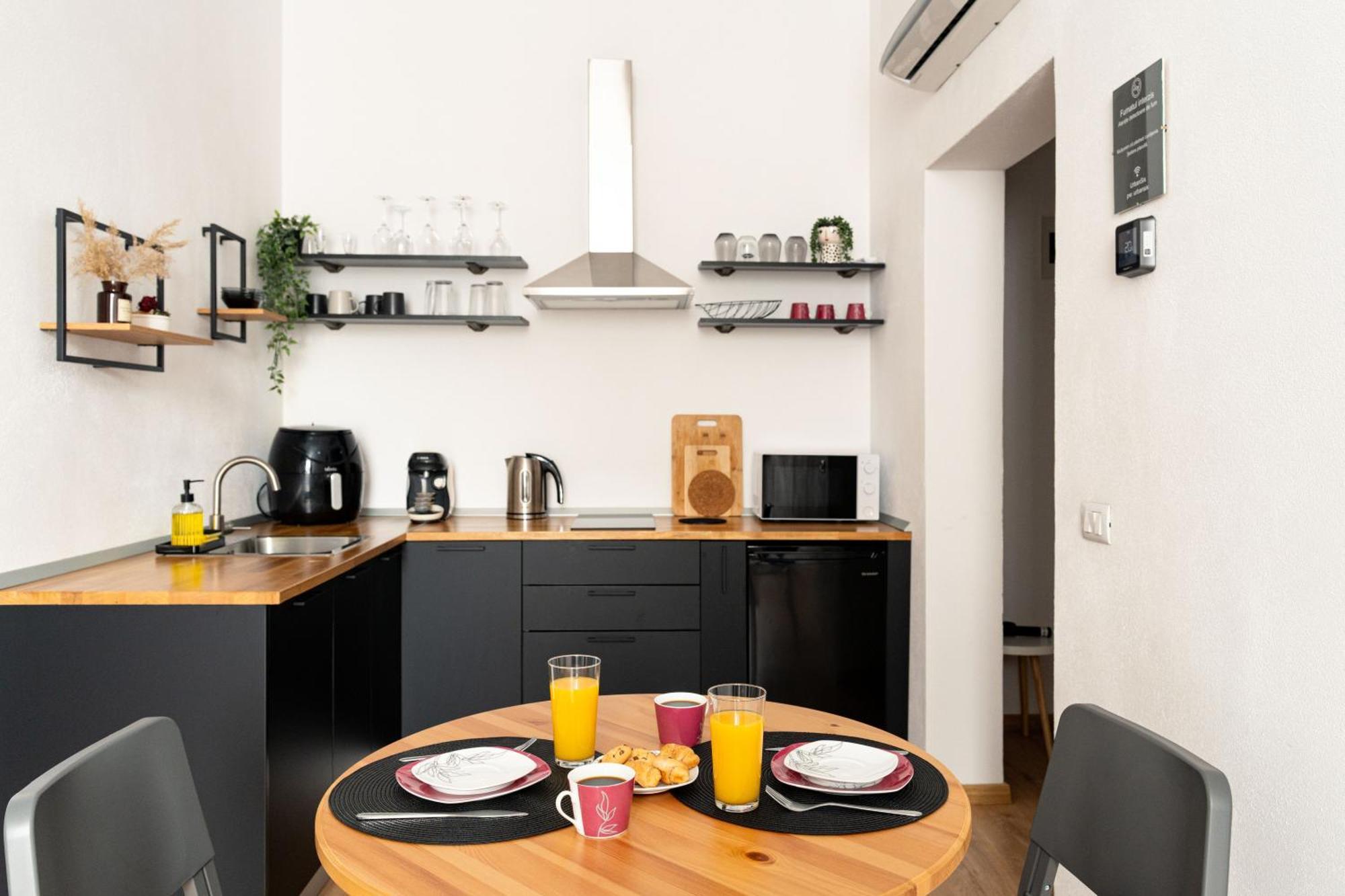 Urban Six Apartments Fagaras Luaran gambar